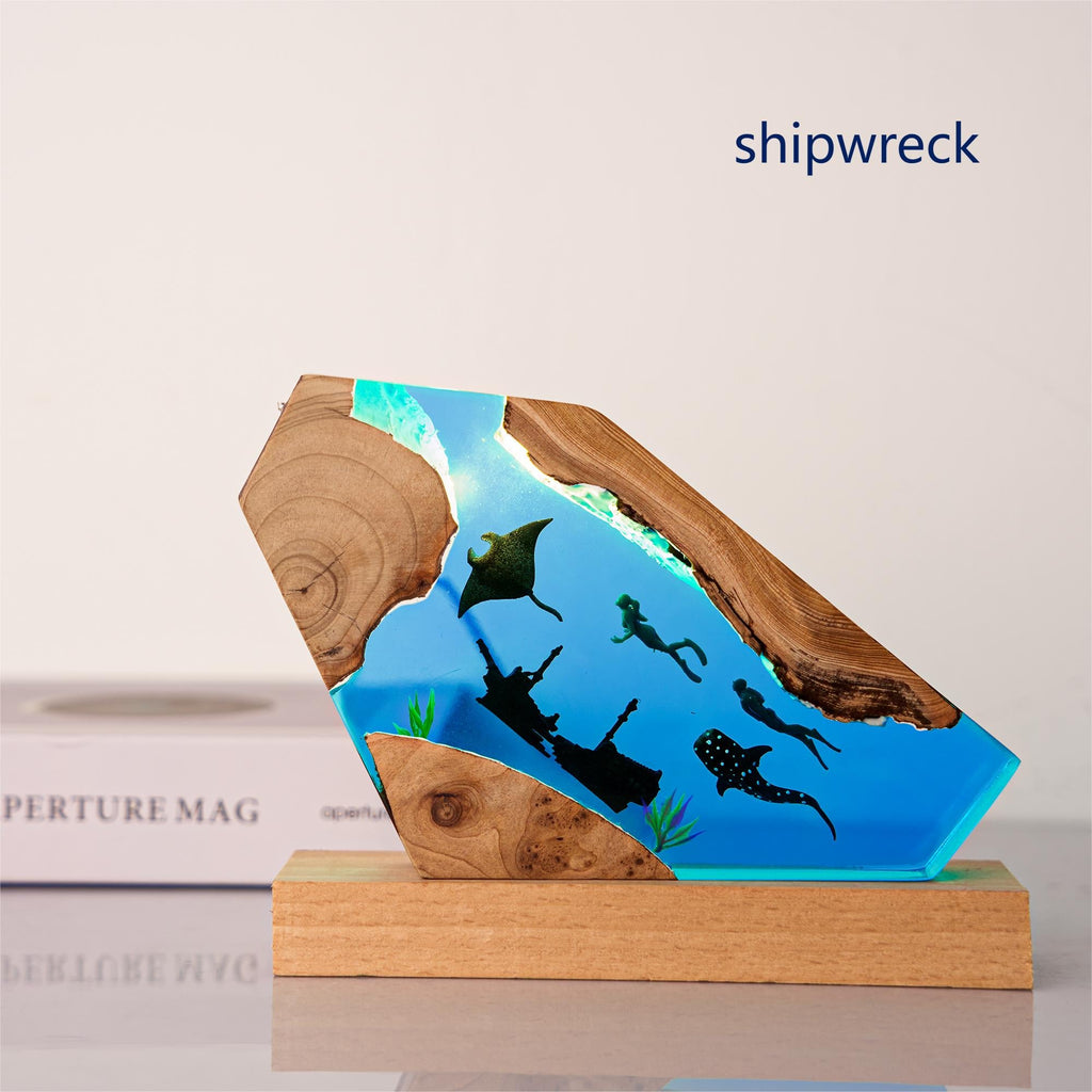 Shipwreck/Diver Resin Light Table Lamp-5